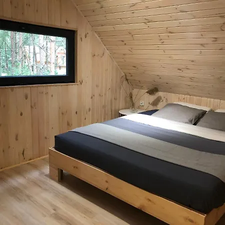 Trzy Nyaraló Krzywonoga